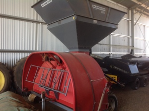 Mainero 2230 Grain Bag Inloader For Sale - Done about 10 Bags