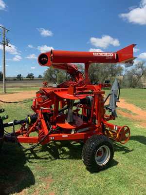 Under Auction (A127) - Mainero 2340 Grain Outloader
