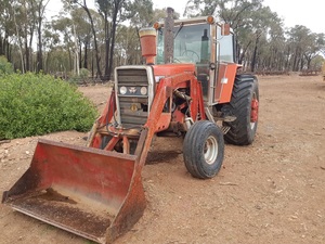 Massey Ferguson 2675 Tractor With Loader 