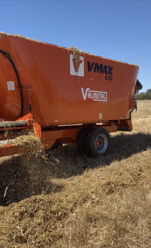 Valmetal Mobile Vertical Feed Mixer V-Max 630
