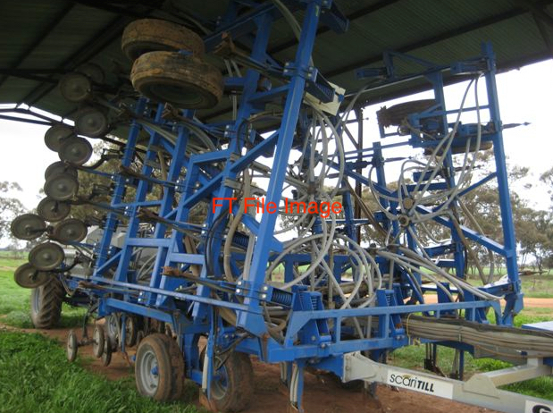 WANTED 35ft Bar & Air Cart