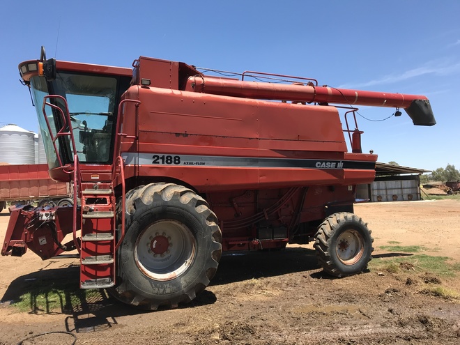 Case 2188 Header with MacDon 960 Front