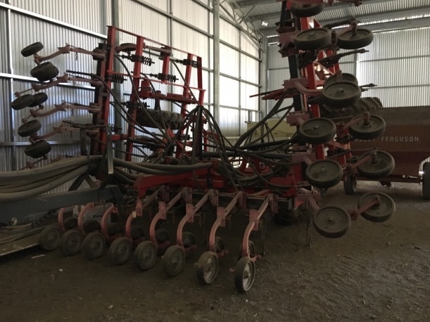 Horwood Bagshaw Scaribar with 4000 ltr Double Box