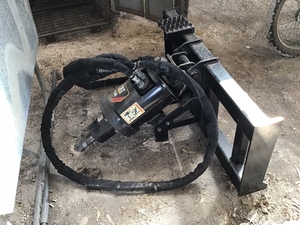 CAT 216B SKID-STEER LOADER