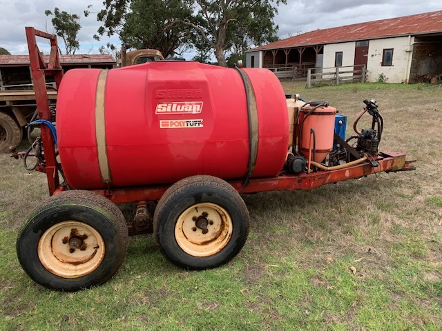 Trailing Boom with Silvan 2000Ltr Spray tank