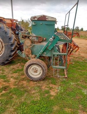 John Shearer 16 run Tyne Seeder Drill