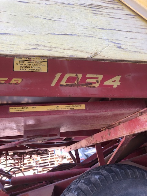 New Holland Stackline Tandem Axle Bale Wagon