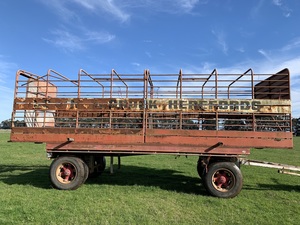25FT CATTLE CRATE 