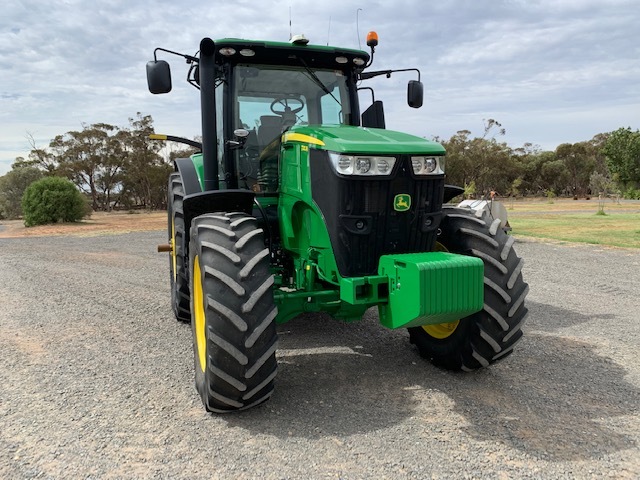2014 John Deere 7210R Tractor For Sale