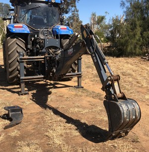 Backhoe Titan 3PL