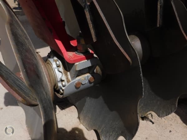 Under Auction - Tatu GTD-QL 56 plate folding tandem offset disc - 2% + GST Buyers Premium on all Lots 