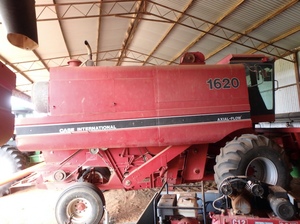 Case 1620 Header 20ft Front on A frame trailer