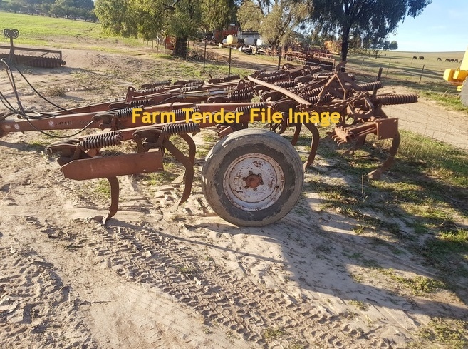 12 to 14 Tyne Chisel/Trashworker.. 4 Mt wide Approx in Qld