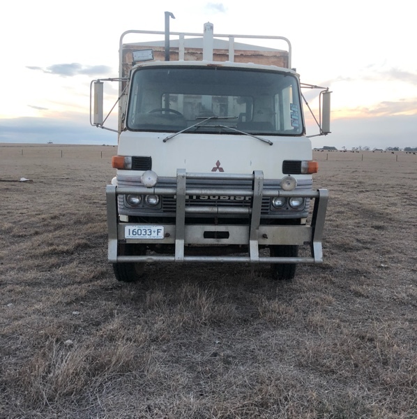 Mitsubishi tipper truck