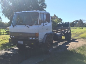 1989 ford cab /chassis