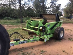 Shultz Giant 2500 Rock Picker