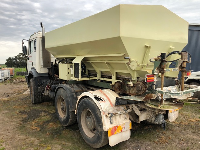 Mercedes Benz Spreader truck/ Marshall Spreader