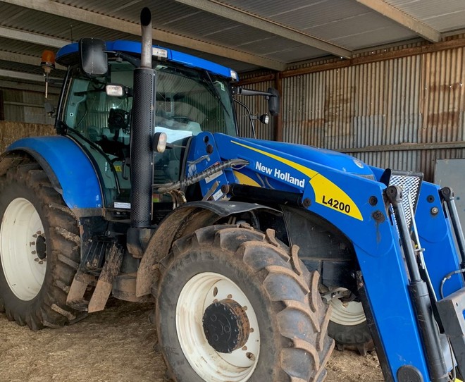 2010 New Holland T7030 Tractor FEL