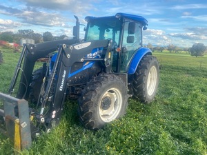 2018 New Holland TD5.95 Tractor FEL