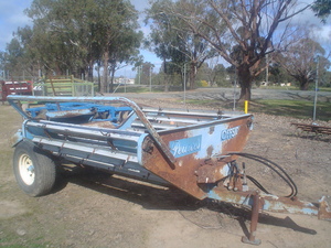 Pearce Offsider Round Bale Feedout Machine 