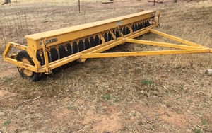 Chamberlain Smalls Seed Box on Rubber Tyre Roller
