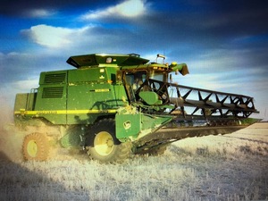 John Deere 9510 Maximiser w 30' Reel Front on Trailer