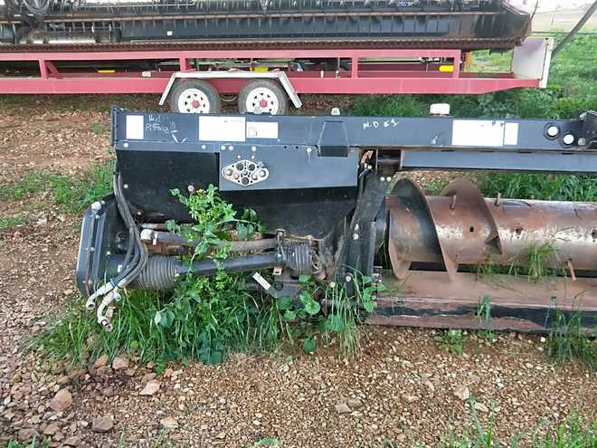 2010 Claas Macdon Adapter
