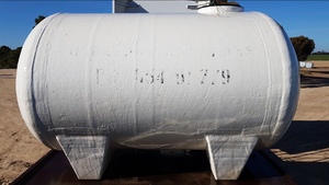 Fiberglass Tank Approx 5000 lt 1000 Gal