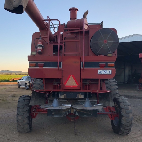 2188 case with 1040 Macdon front