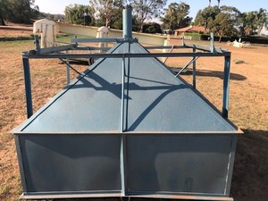 Feed Out Grain Bin to put on Bogie Trailer feeding out grain to livestock