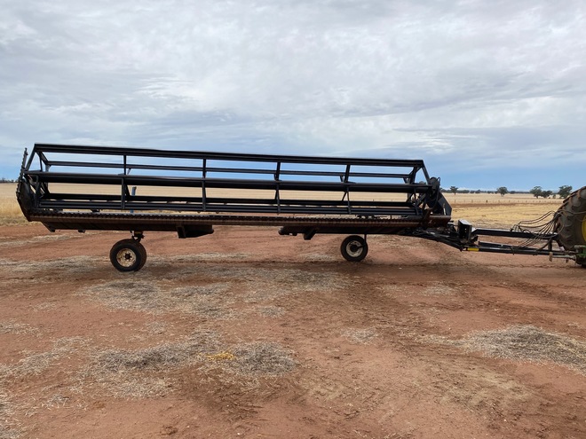 Macdon 3000 25' Windrower