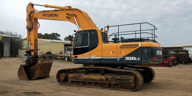 2012 Hyundai R300LC Excavator