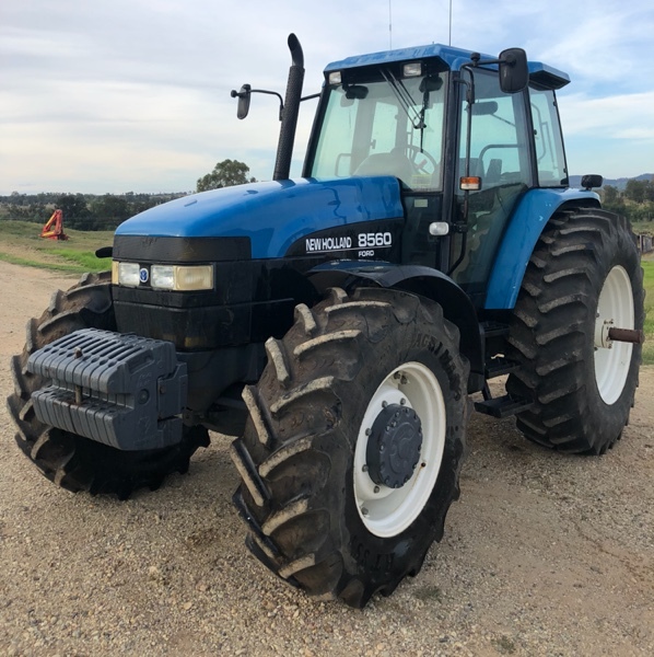 Ford-New Holland 8560