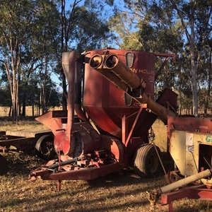 New Holland 355 Hammermill Mixer Wagon