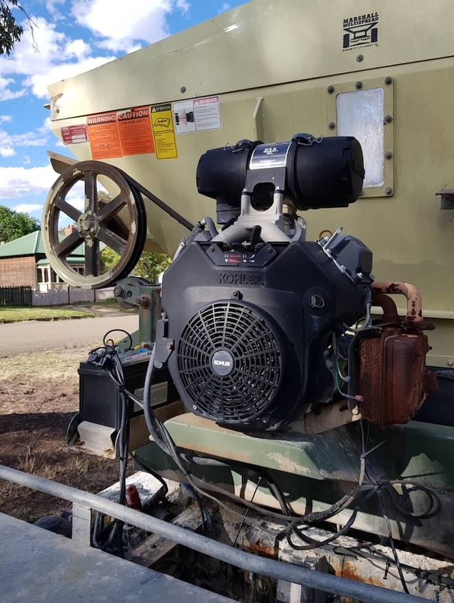 2000 GT Hino 4x4 with Marshall TM850 Multi Spreader