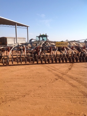 62ft Flexi-Coil 820 Seeder Bar with 3450 Air Seeder Cart