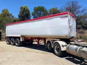 2007 ALDOM Transport Engineering 32' x 6' Tri Axle Semi Grain Tipper