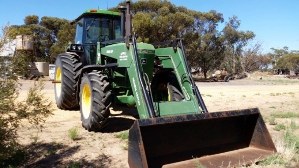 WANTED John Deere 4055 / 4255 / 4455