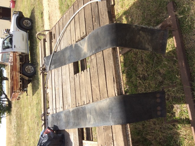 Under Auction - Bull Tipping Table - 2% + GST Buyers Premium On All Lots 