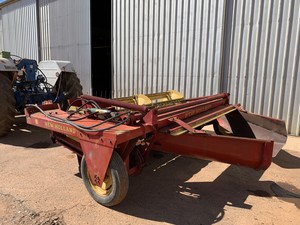 New Holland 461 Haybine Mower Conditioner