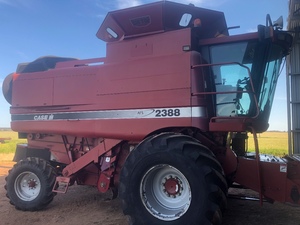 2005 Case IH 2388 Header with 36ft MacDon Flex Draper Front