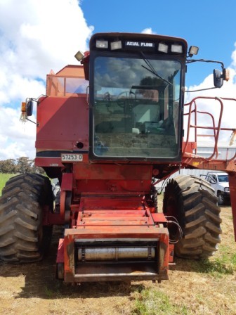 Case IH 1688 HEADER and Front