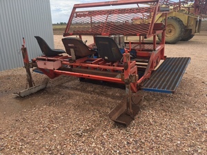 Ferrari seedling transplanter