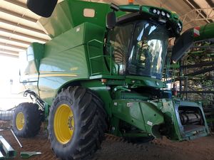 John Deere S690