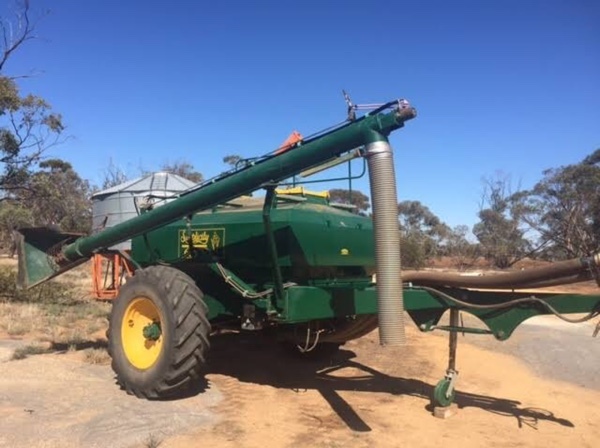 Airseeder auger