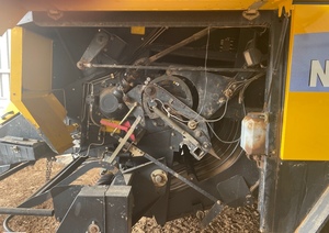 New Holland BB960A Baler
