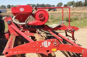 Lely 4m Multidisc with Polymat Airseeder