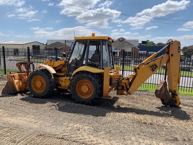 JCB 4CX NEEDS WORK