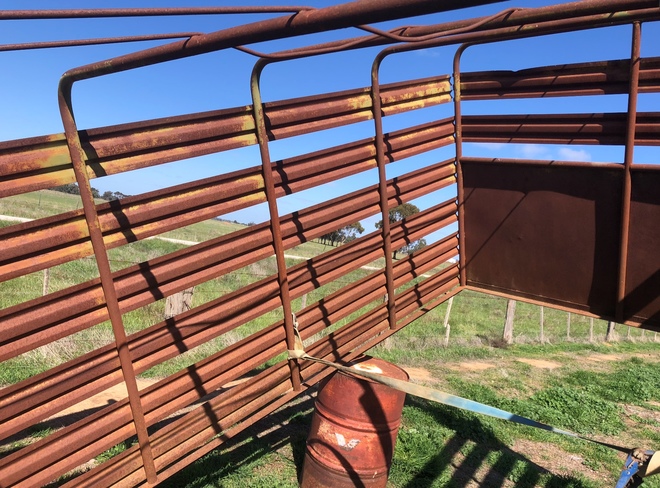 Cattle crate