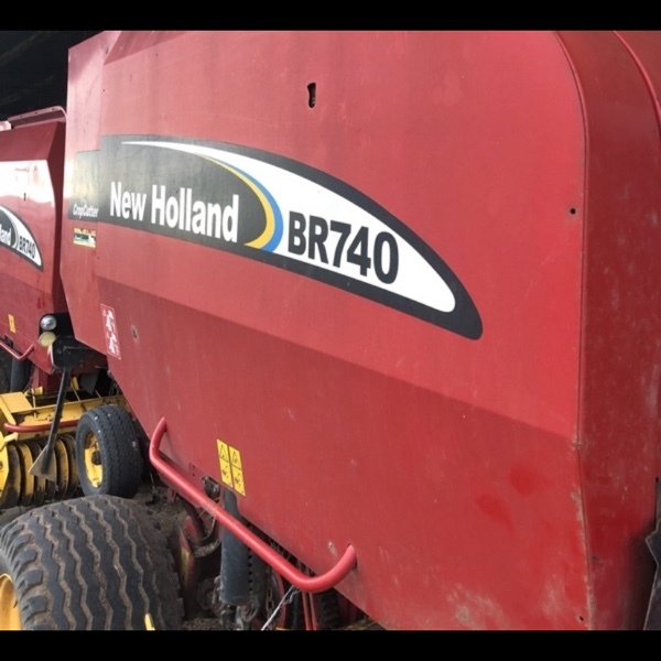New Holland BR740 Round Baler